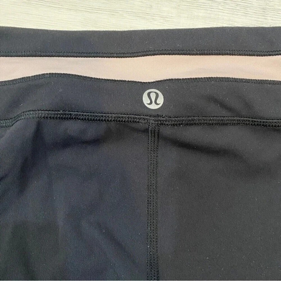 Lululemon Size 8 Give Me Qi Crop Butterfly Texture Mink Berry Pant Legging Luon - Picture 15 of 16